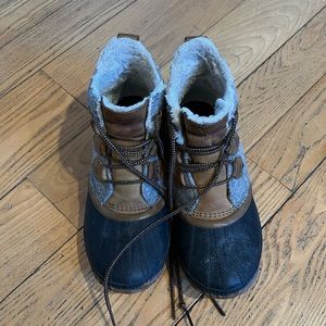 Sorel out n about booties